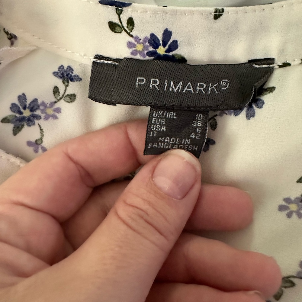 Primark flutter top - Picture 2 of 3
